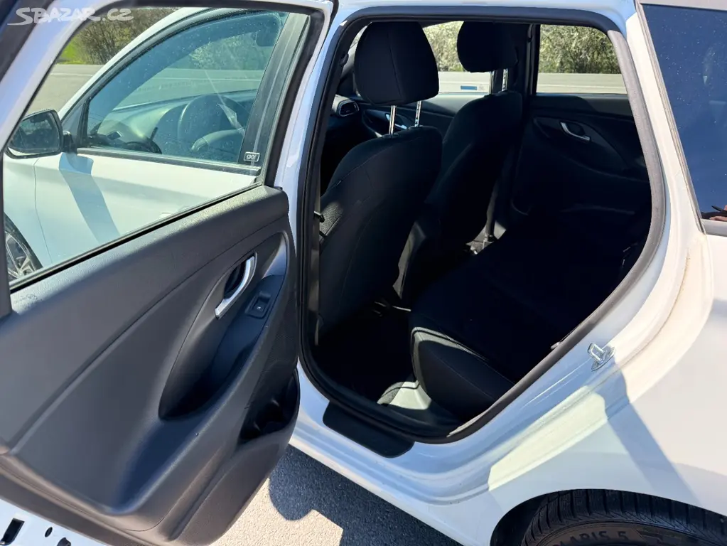 Hyundai I30 2018 1.4 TGDi 97700km včetně DPH - fotka 6
