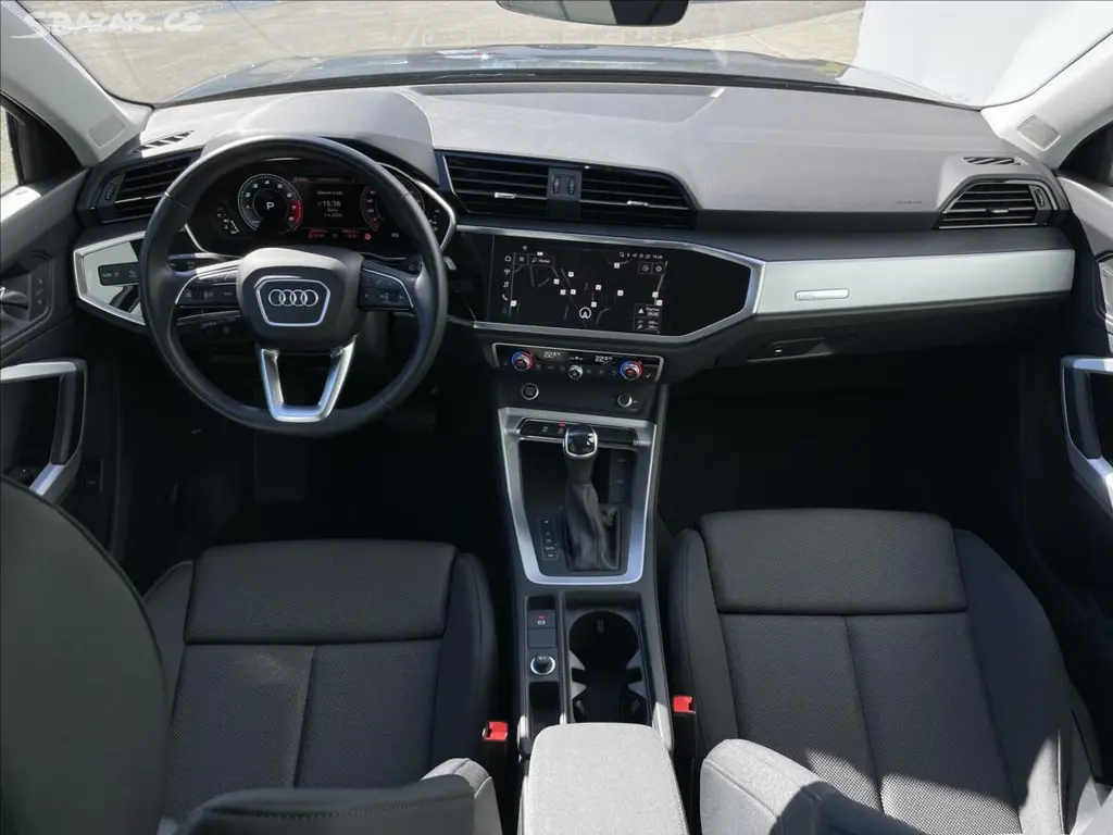 Audi Q3, 1,5 35 TFSI A7 S line Gravity - fotka 6