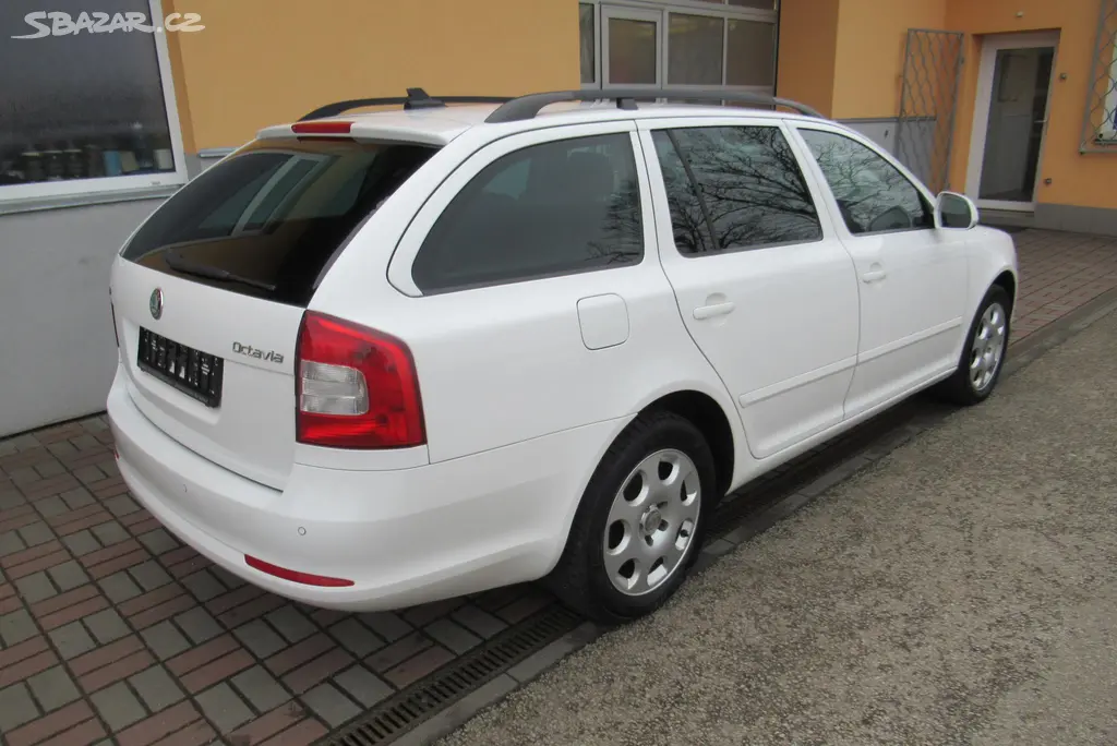 Škoda Octavia, 2.0 TDi AUT.KLIMA VYHŘÍV.SED. - fotka 2