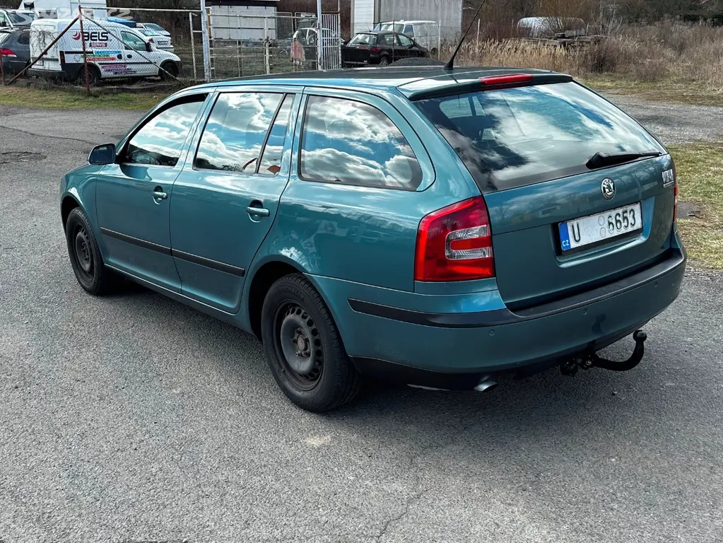 Škoda Octavia II 1.6FSi, r.2005, serviska, STK - fotka 4