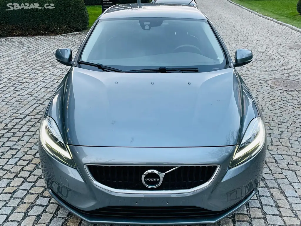 Volvo V40, 2.0i MANUÁL KAMERA SERVISKA - fotka 6