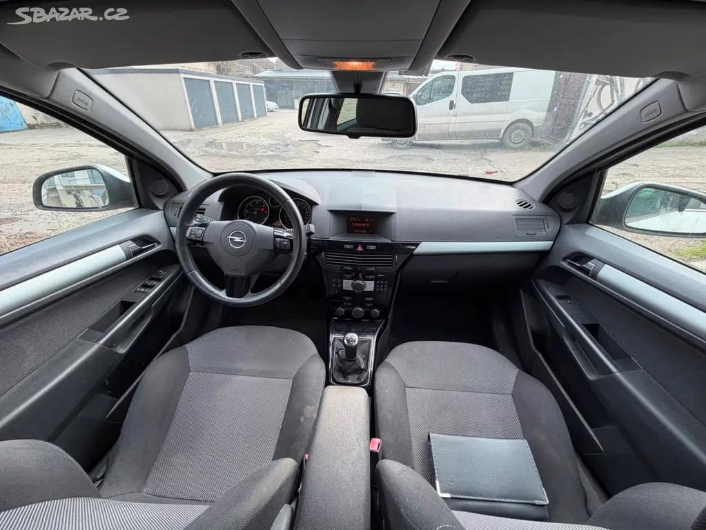 Opel Astra kombi 1.7 CDTi - fotka 5
