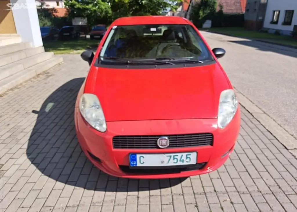 Fiat Punto 1,2 i benzín manuální - fotka 2