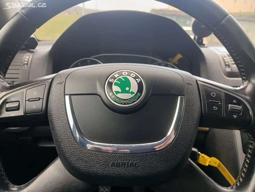 Škoda Octavia Com 1.4 TSI Elegance - fotka 6