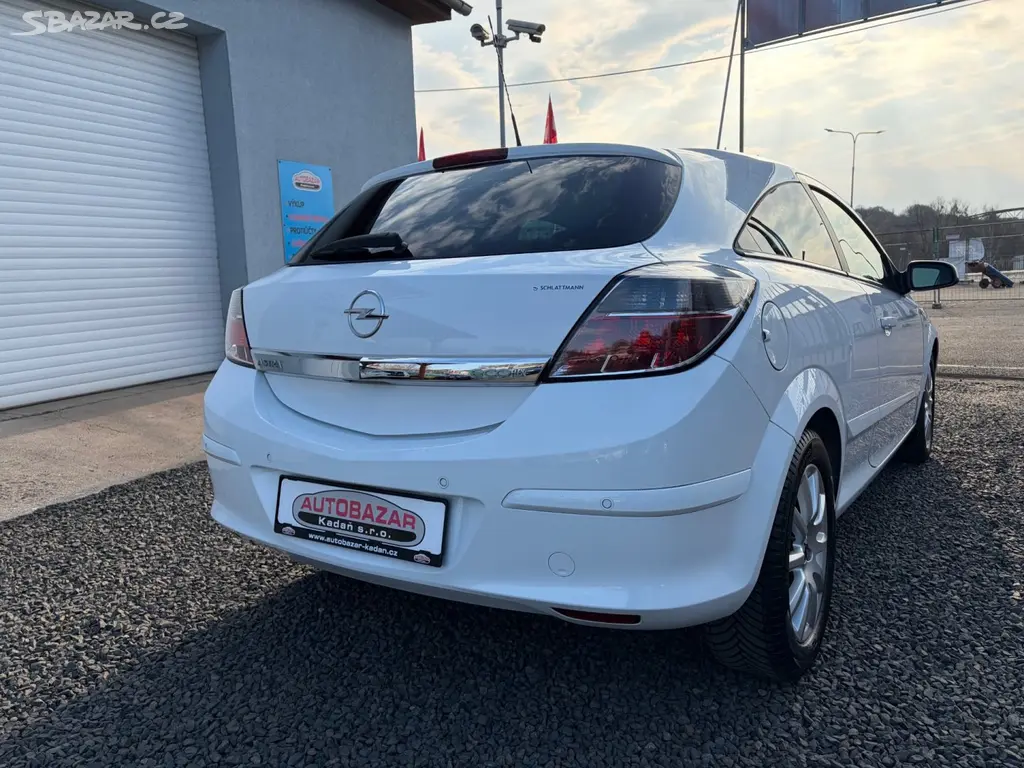 Opel Astra, 1,4 GTC, PĚKNÝ STAV - fotka 6