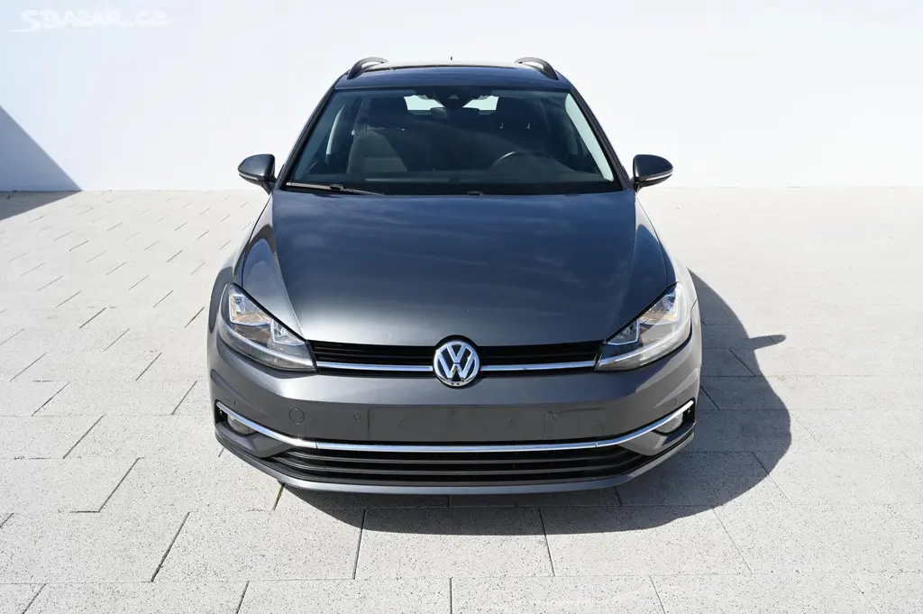 Volkswagen Golf, 1.6TDI 85KW DSG Comfort 7/19 - fotka 2