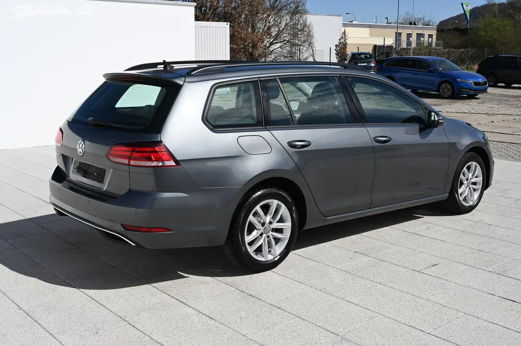 Volkswagen Golf, 1.6TDI 85KW DSG Comfort 7/19 - fotka 5