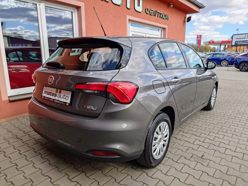 Fiat Tipo, 1.6 JTDM Lounge 88 kW - fotka 6