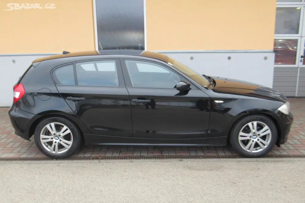 BMW Řada 1, 118d 2.0D KLIMA - fotka 3