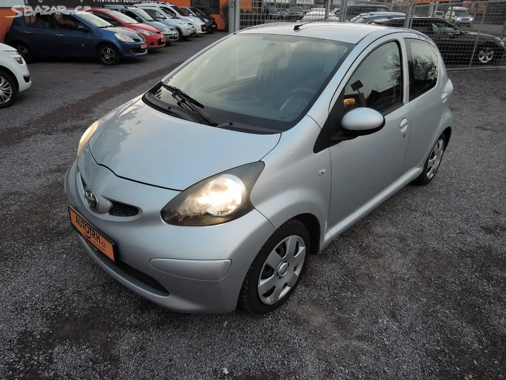 Toyota Aygo 1,0 VVT-i Cool Servis 116tkm 2007 - fotka 2