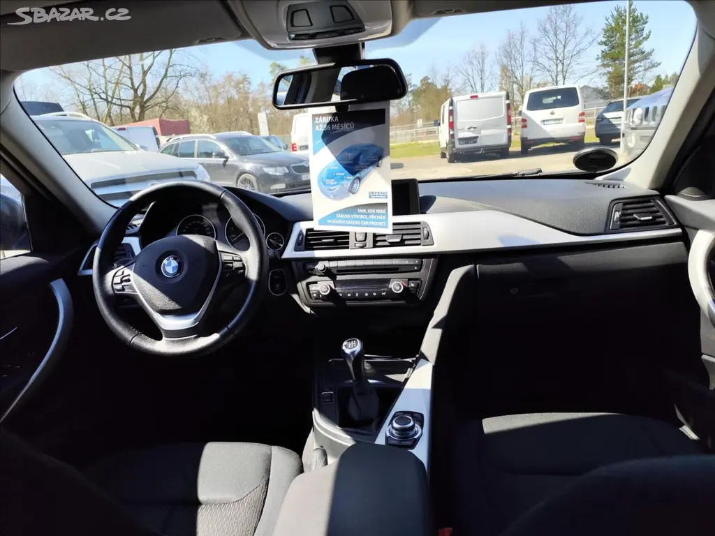 BMW Řada 3, 328i 180KW M-ALU 18 NAVI TOP K - fotka 4