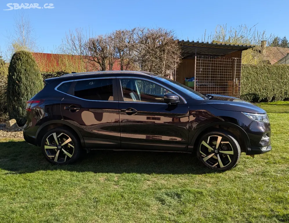 Nissan Qashqai 1,2 TCe 85 kW - Kamera - fotka 2