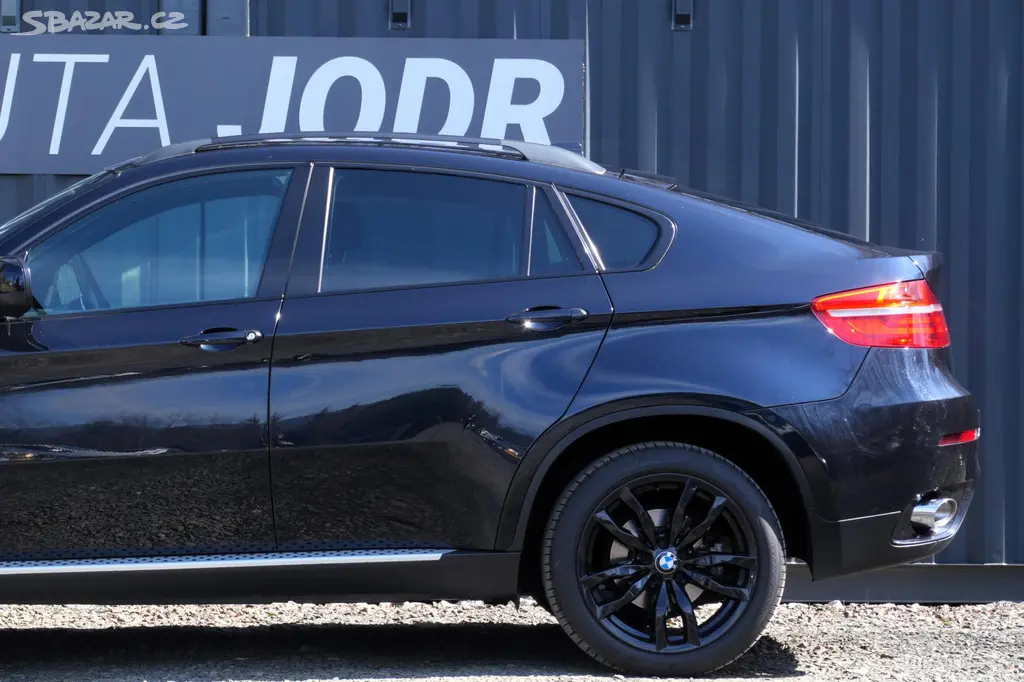 BMW X6, 30d, Webasto, LED, HUD, Tažné - fotka 3