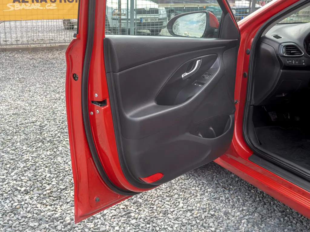 Hyundai i30 ČR 1.5i 81KW LPG - 1 majitel - fotka 4