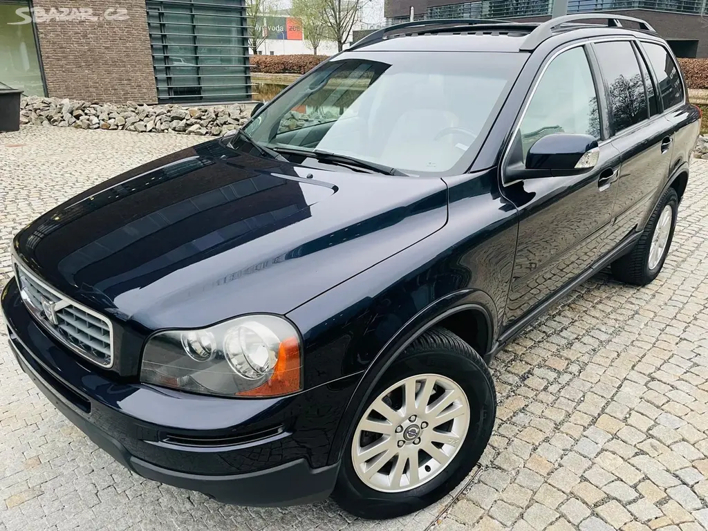 Volvo XC90, 2.4D5 136KW 4x4 AUT SERVISKA - fotka 2