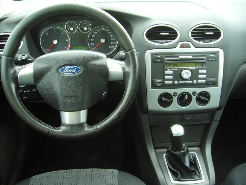 Ford Focus 1.6 TDCI,66 KW,kombi - fotka 6