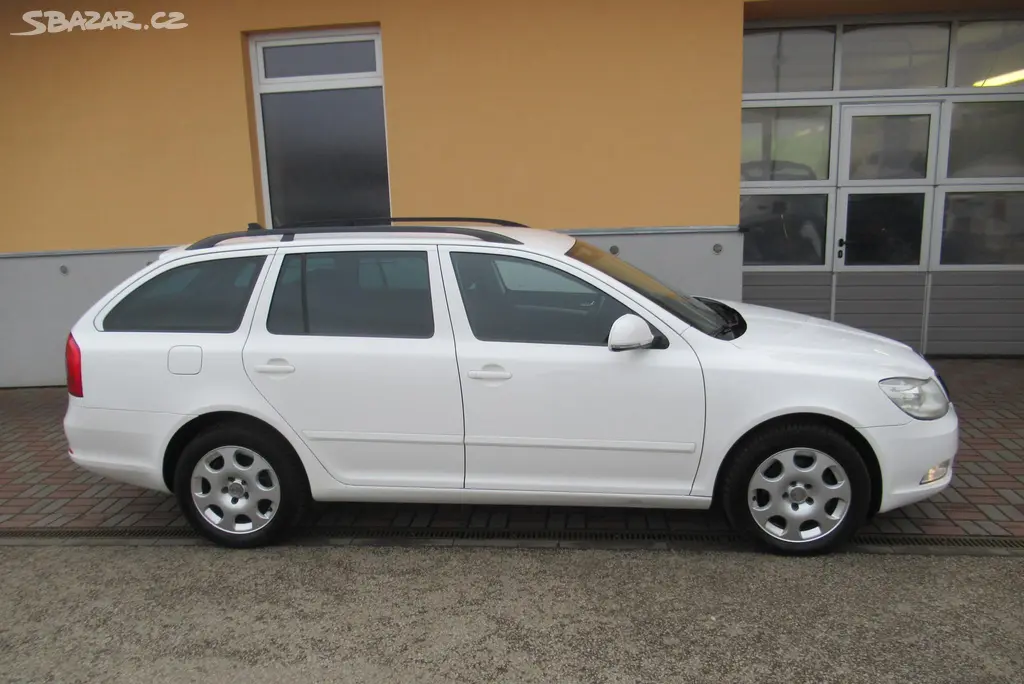 Škoda Octavia, 2.0 TDi AUT.KLIMA VYHŘÍV.SED. - fotka 3