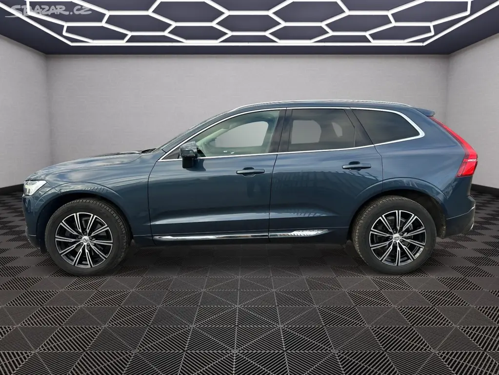 Volvo XC60, D4 140Kw AWD - fotka 4