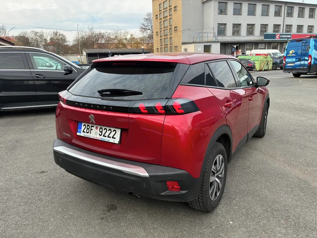 Peugeot 2008, 1,2 PureTech Active Pack 100k - fotka 2
