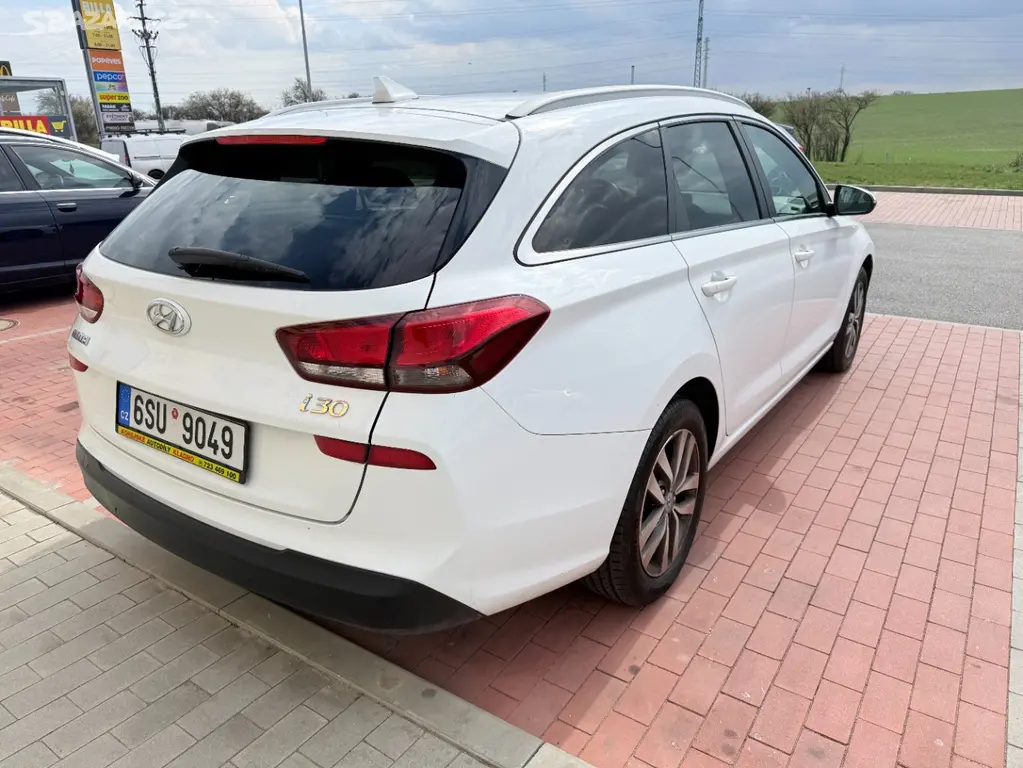 Hyundai I30 1.6CRDi AUTOMAT odpočet DPH - fotka 3