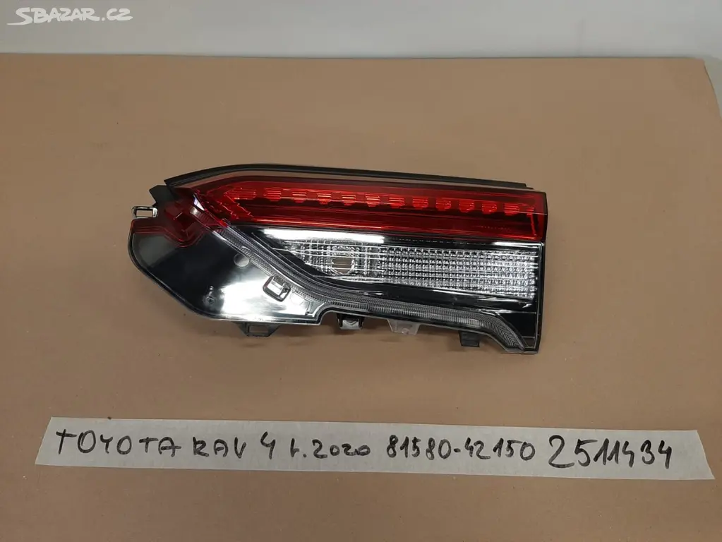 Náhled: Toyota Rav4 2019-22 pravé zadní světlo 81580-42150
