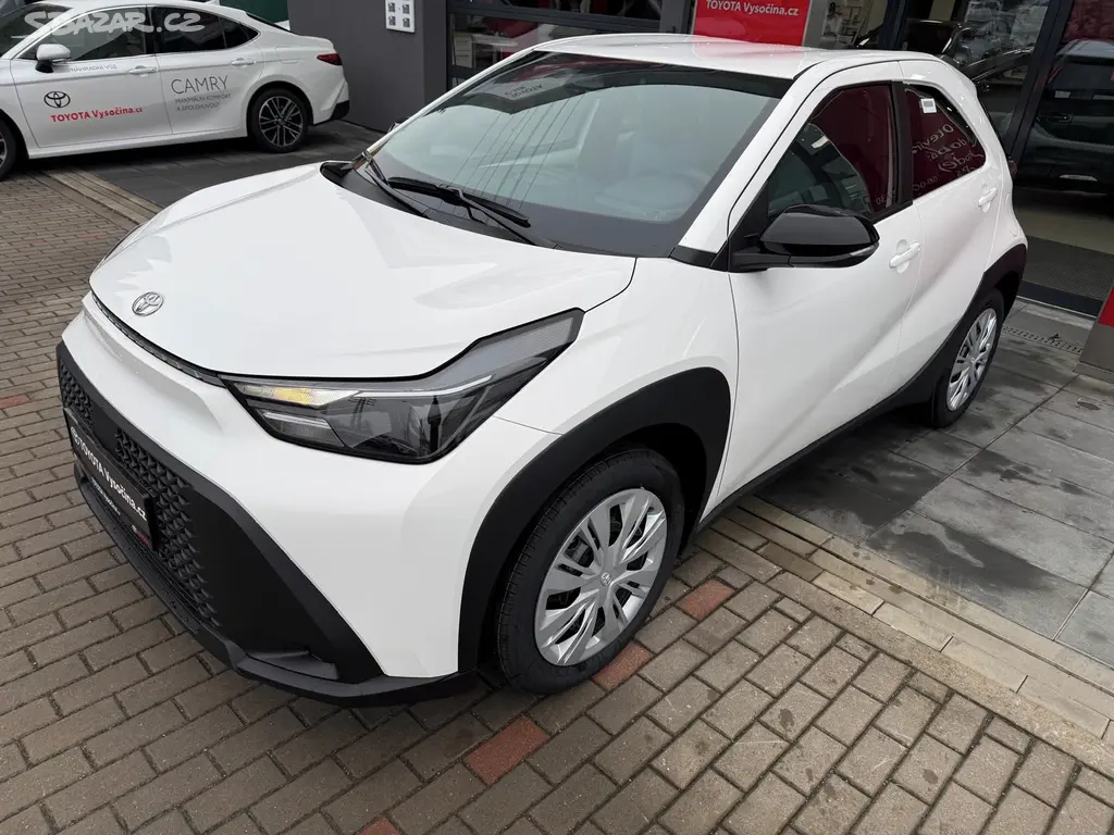 Toyota Aygo, 1.5HEV 116PS Active - fotka 2