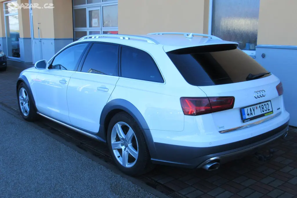 Audi A6 allroad, 3.0 TDI QUATTRO NAVI TAŽNÉ - fotka 2