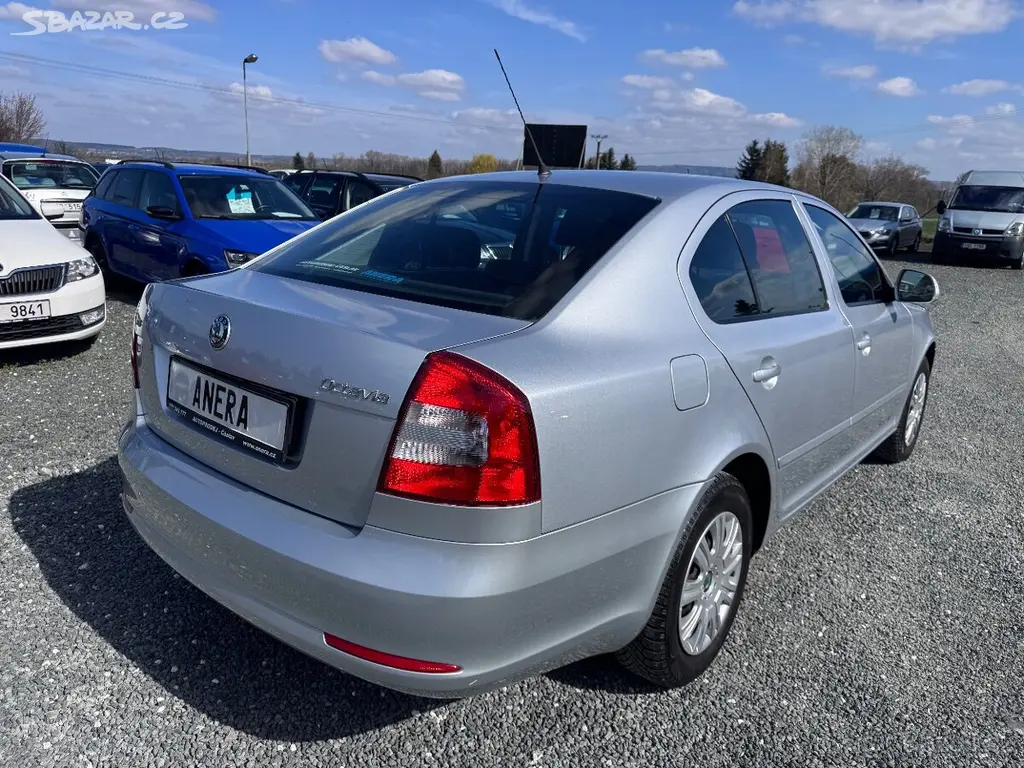 Škoda Octavia II 1.6 TDI,2009.1.Majitel,ČR - fotka 3