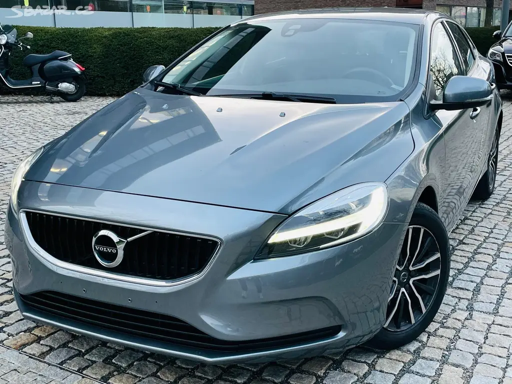 Volvo V40, 2.0i MANUÁL KAMERA SERVISKA