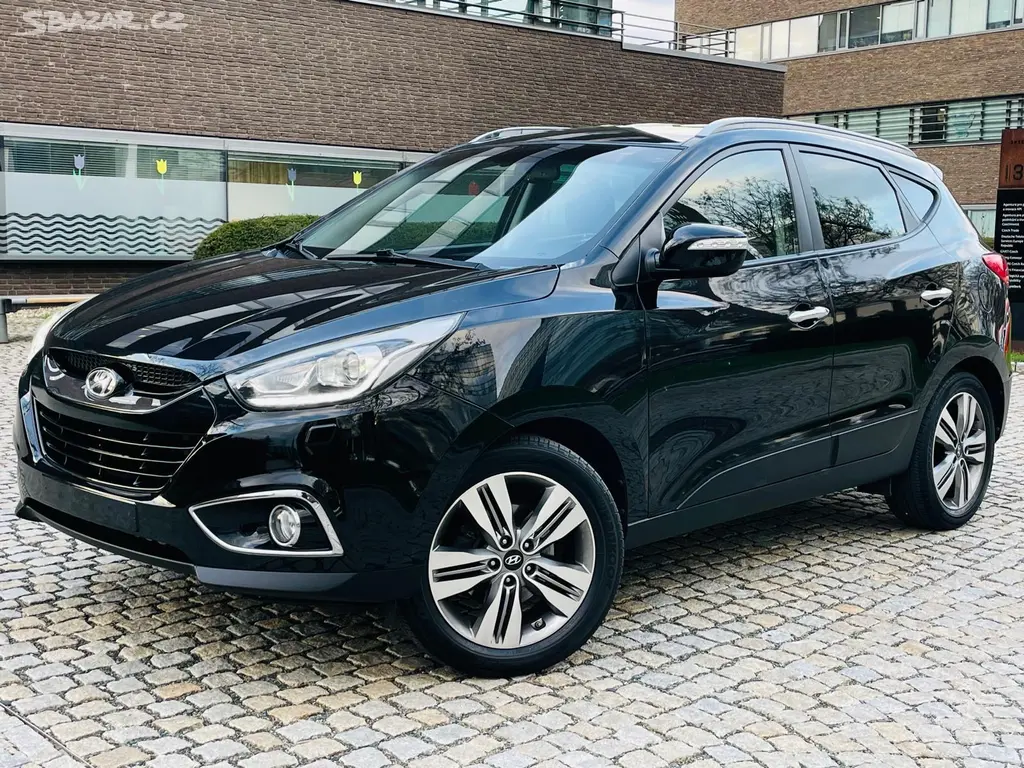 Hyundai ix35, 2.0CRD 4X4 AUT KAMERA SERVISKA - fotka 2