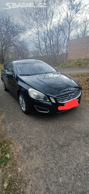 Volvo V60, 2,4 D5, combi, r.v. 2011, automat, kůže