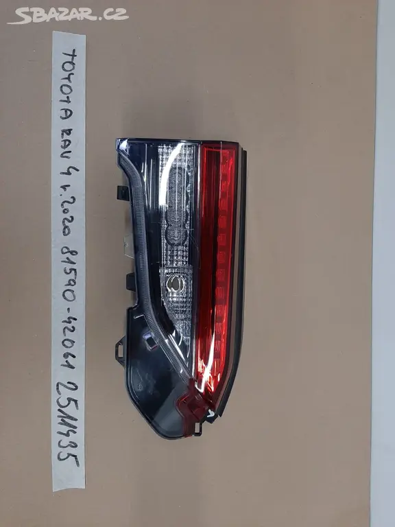 Náhled: Toyota Rav4 2019-22 levé zadní světlo 81590-42061