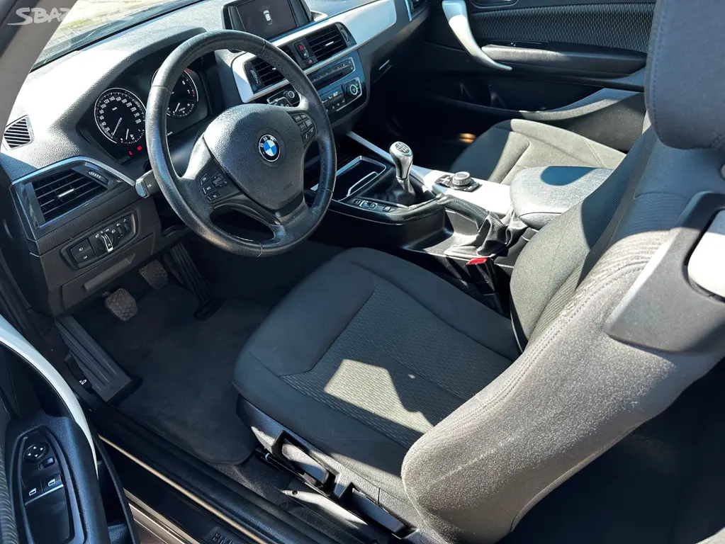 Bmw 116i 1.5i 80kw, F21,r.2018, klima, pěkný stav - fotka 6
