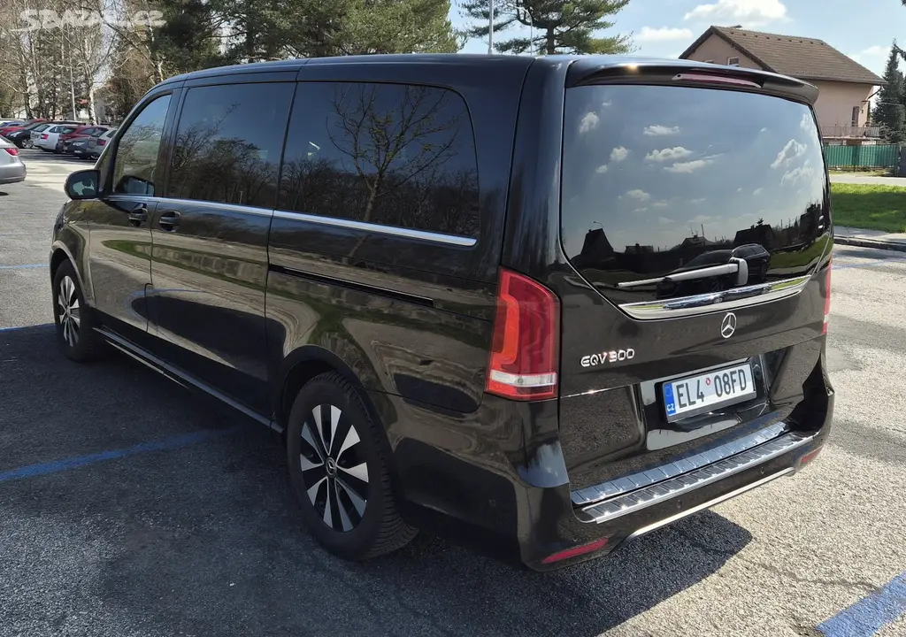 Mercedes-Benz EQV 300 lang, 150kW, 100kWh, vč. DPH - fotka 6