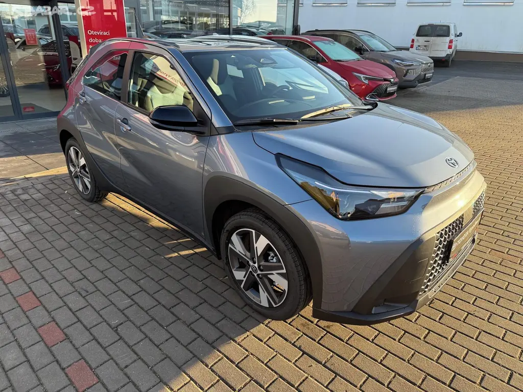 Toyota Aygo, 1.5HEV 116PS Comfort - fotka 4