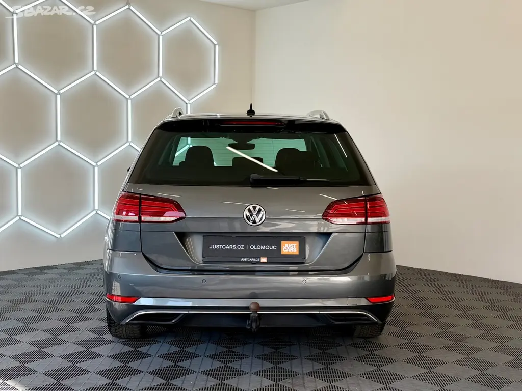 Volkswagen Golf, 1.6 TDI 85 kW / IQ.DRIVE - fotka 6