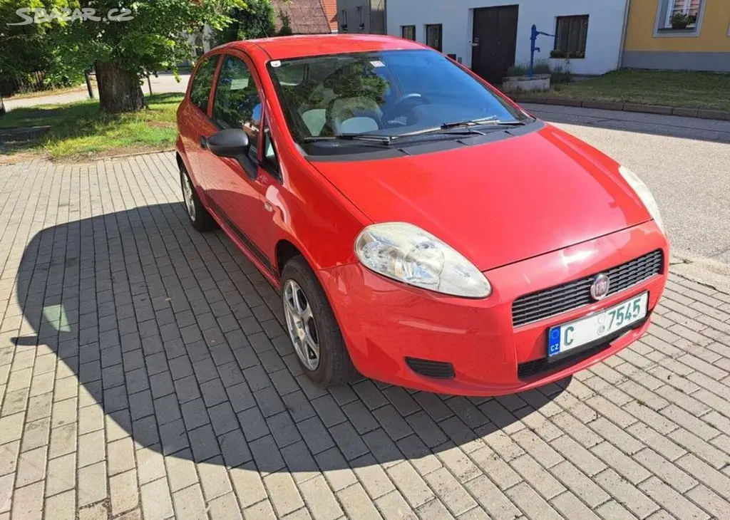 Fiat Punto 1,2 i benzín manuální
