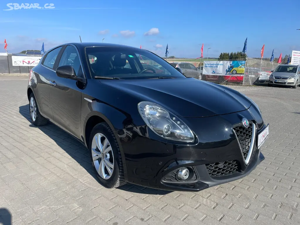 ALFA ROMEO GIULIETTA 1.4T 110KW XENON odp.DPH 2016 - fotka 6