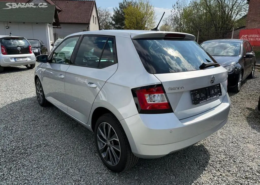 Škoda Fabia 1.0 MPI DRIVE benzín manuální - fotka 4