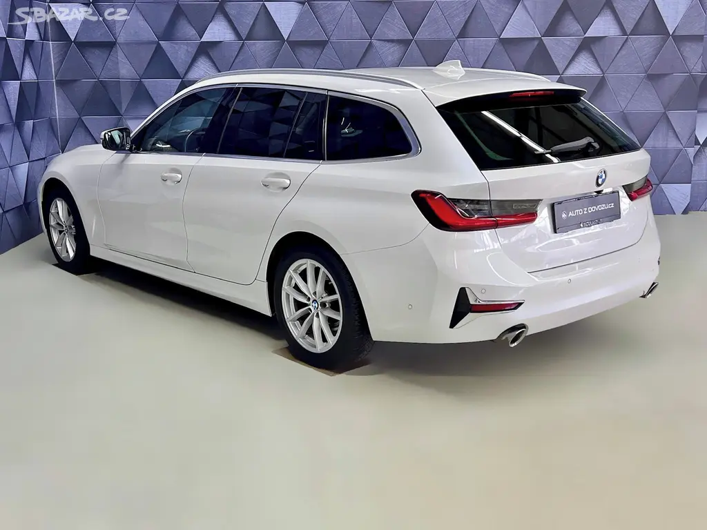 BMW Řada 3, 320d xDrive LUXURY, EL. TAŽNÉ - fotka 5