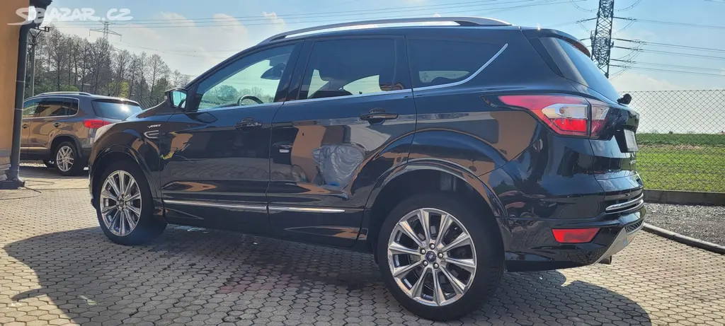 Ford Kuga 2,0TDCi 132kW DSG 4x4 Vignale Bi-Xenony - fotka 5