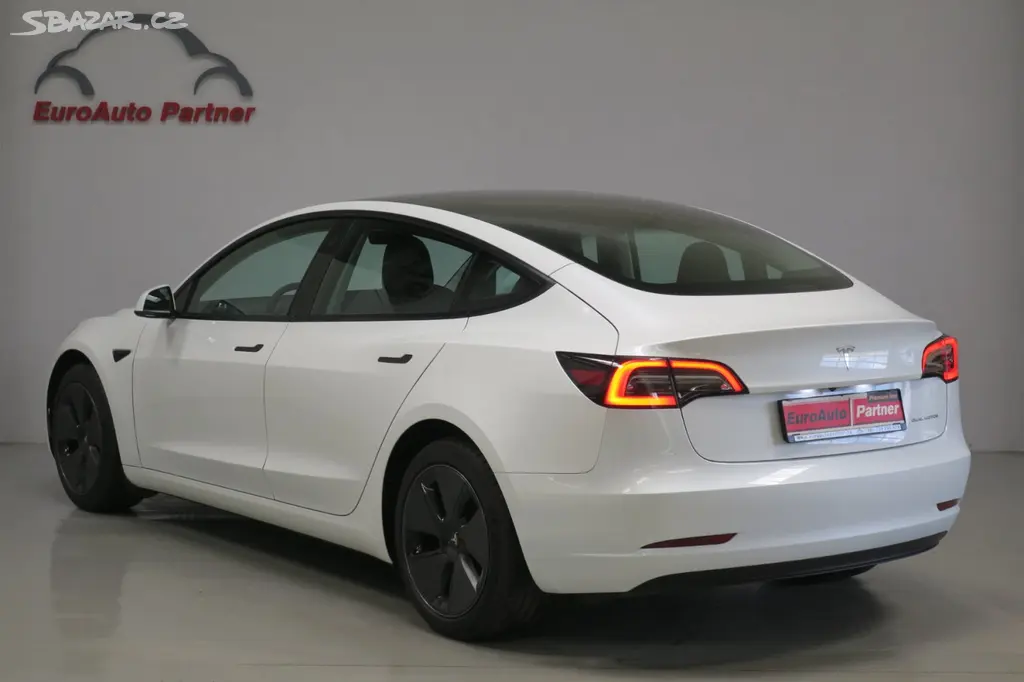 Tesla Model 3, Long Range Dual Motor SOH 97% - fotka 2