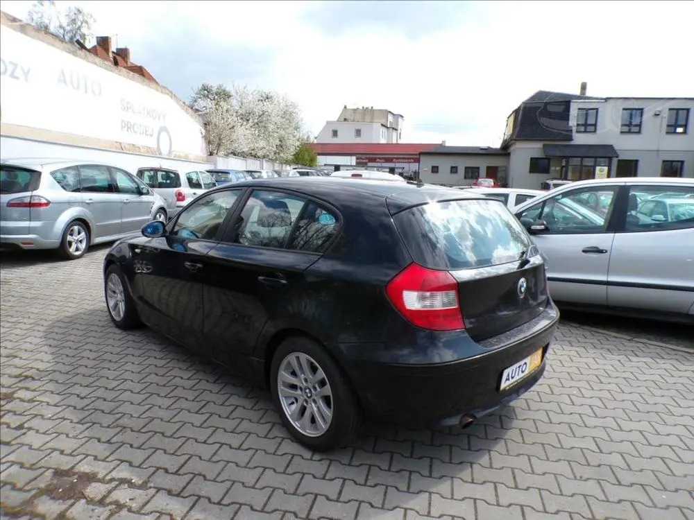 BMW 1,6 116i - fotka 3