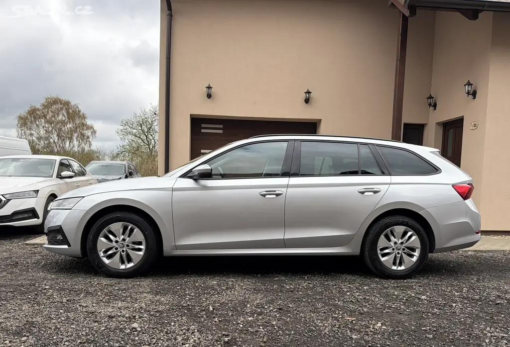 Škoda Octavia, kombi 2.0TDI. Rv22. 117 tiskm - fotka 4
