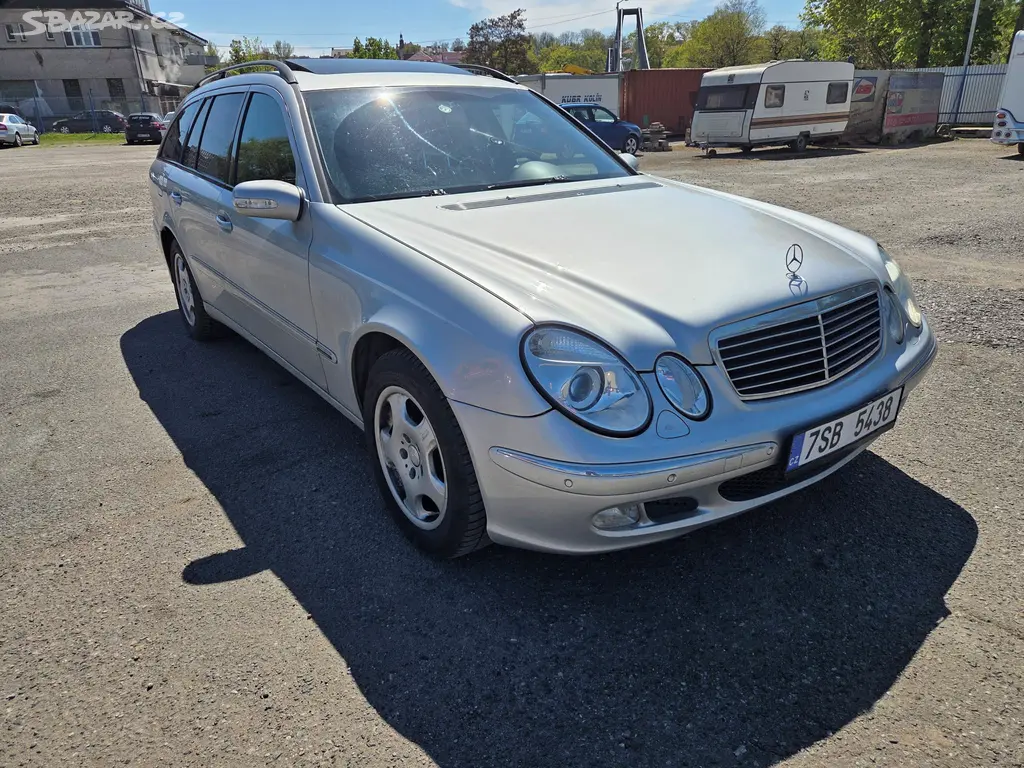 Mercedes E 270 CDI - fotka 2
