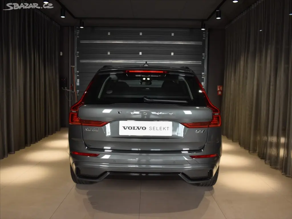 Volvo XC60, 2,0 B5 AWD Plus BLIS,Bezklíč - fotka 6
