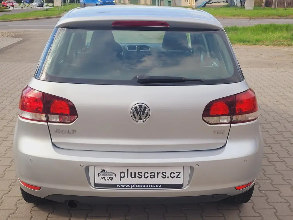 Volkswagen Golf 1.6 TDI DIGIKLIMA - fotka 6