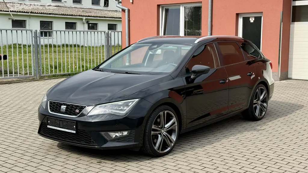 Seat Leon, ST*2.0TDi*135kW*FR*LED*ACC*