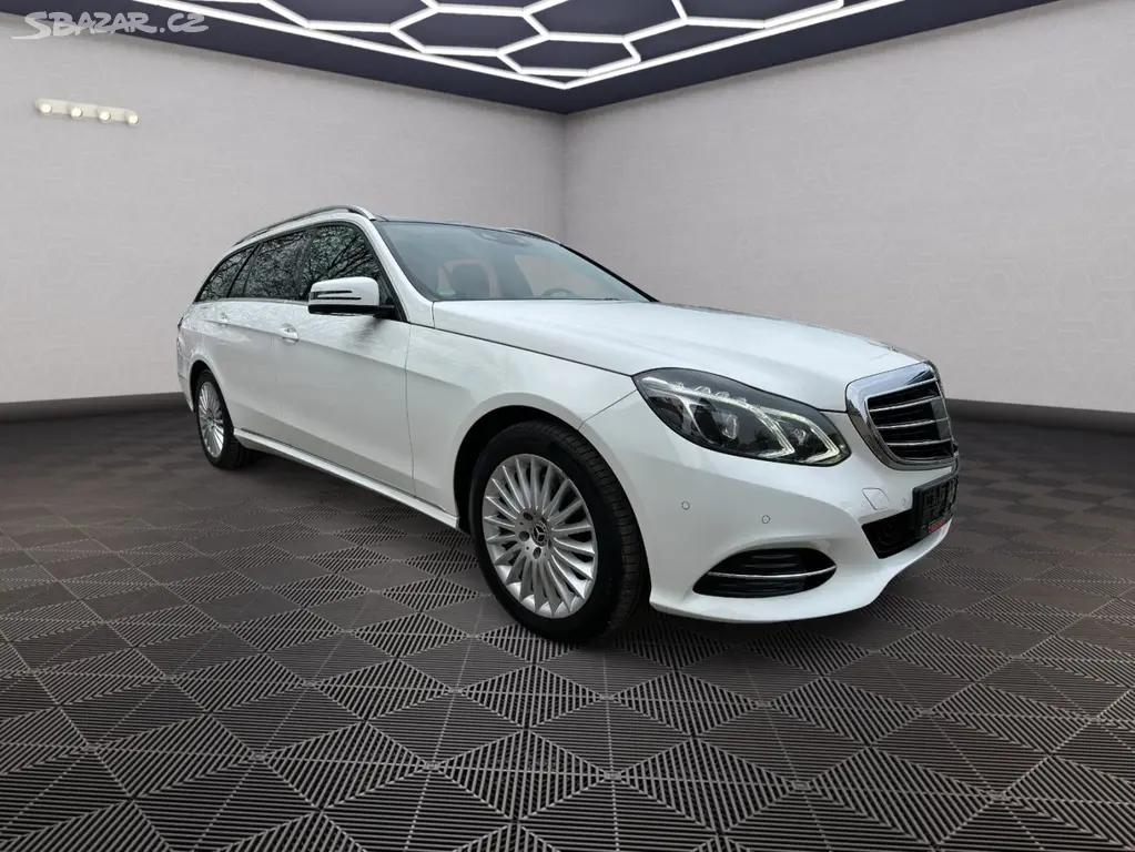 Mercedes-Benz Třídy E, 350CDI 4Matic Elegance
