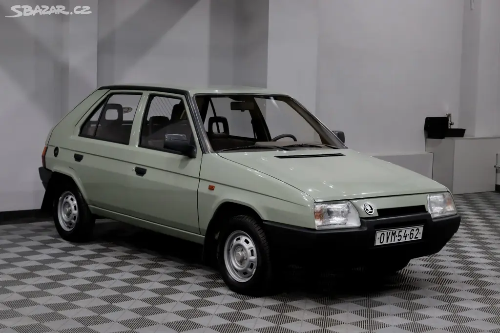 Škoda Favorit, 1.3 46 kW 136 L - fotka 2